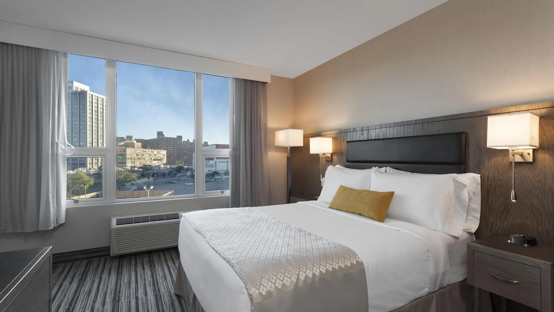 Wyndham Garden Laguardia South Hotel New York